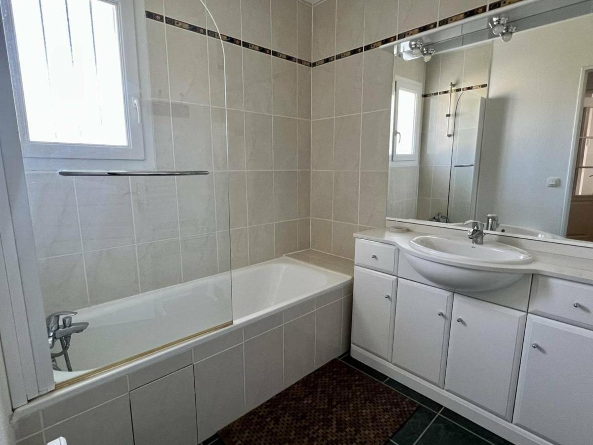 Appartement T2 A Cambo-Les-Bains Avec Piscine, Terrasse Et Parking Prive, Proche Des Thermes - Fr-1-495-82 Bagian luar foto