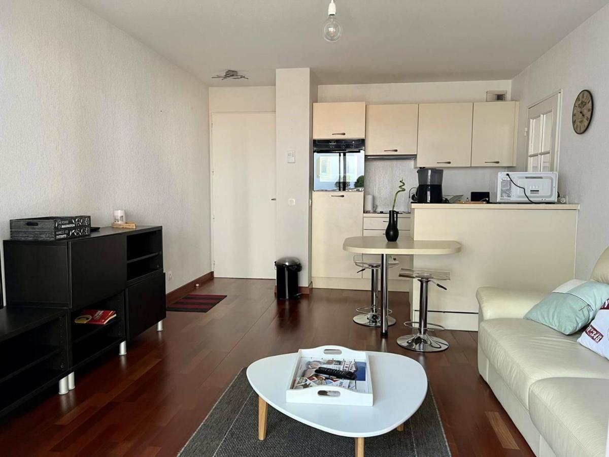 Appartement T2 A Cambo-Les-Bains Avec Piscine, Terrasse Et Parking Prive, Proche Des Thermes - Fr-1-495-82 Bagian luar foto