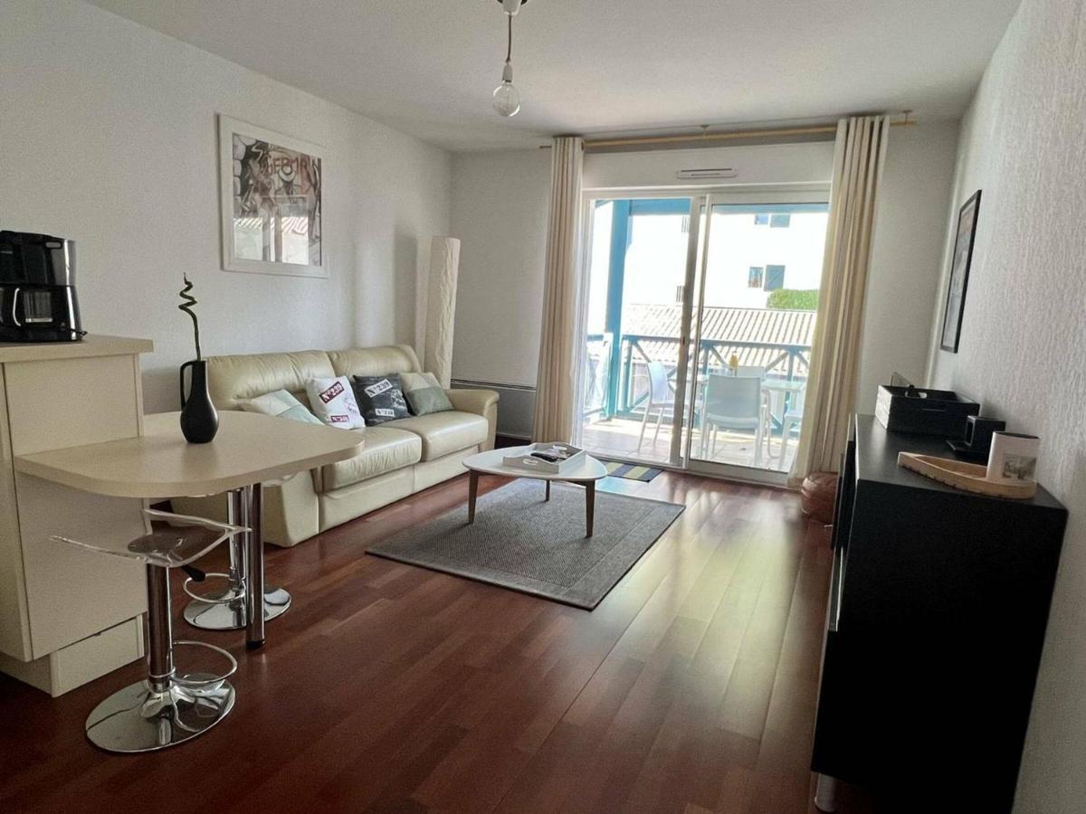 Appartement T2 A Cambo-Les-Bains Avec Piscine, Terrasse Et Parking Prive, Proche Des Thermes - Fr-1-495-82 Bagian luar foto